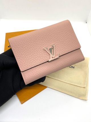 LOUIS VUITTON Capucines WALLET