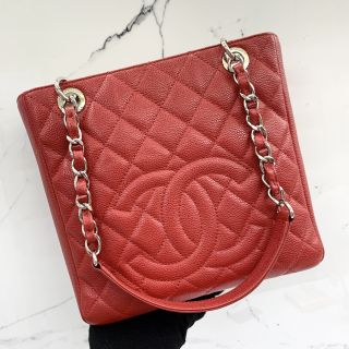 Chanel No.18 PST SHW in Caviar Skin