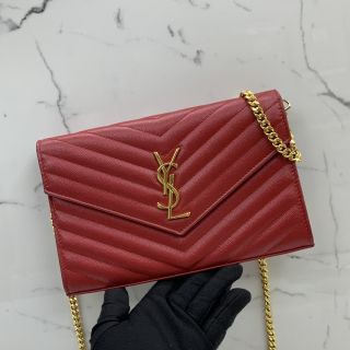 CASSANDRA WALLET ON CHAIN RED 377828