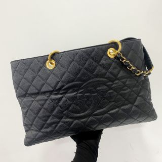 BLACK CAVIAR TOTE GHW NO. 16 W/CRD