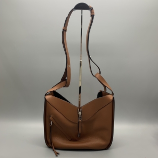 LOEWE BAG HAMMOCK BROWN 25CM