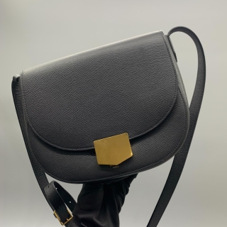 CELINE BAG TROTTEUR BLACK GHW SHOULDER