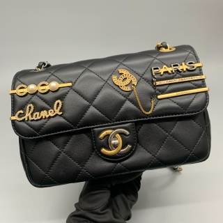 CHANEL BAG LAMBSKIN 22C FLAP CLIPS CHARMS BLACK AS2979