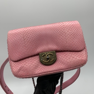 CHANEL BAG MATELASSE PYTHON FLAP PINK CHAIN SHOULDER NO.22
