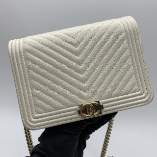 CHANEL BAG BOY CAVIAR SKIN WALLET ON CHAIN WHITE NO.31