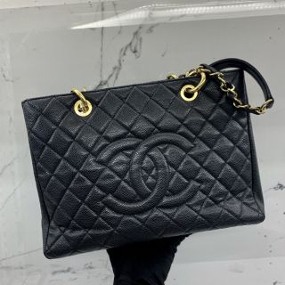 CAVIAR GST CHAIN TOTE W/CARD NO.17