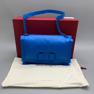 FERRAGAMO BAG VARA CHAIN TOTE PILLOW PUFFER FLAP SHOULDER GG-211287