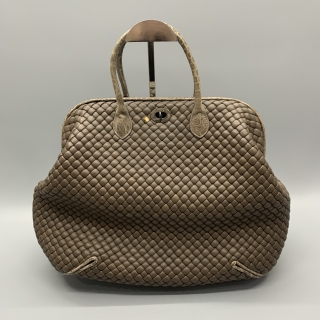 BOTTEGA VENETA BAG CROCODILE TRIMMED FRAME BOMBE BAG