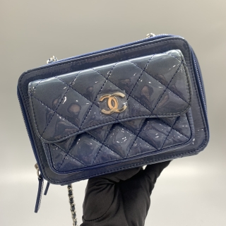 CHANEL BAG MATELASSE SHOULDER CAMERA BAG PATENT BLUE NO.20 W/O CARD