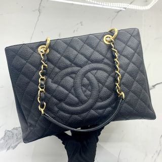 Chanel No.17 GST in Caviar Skin