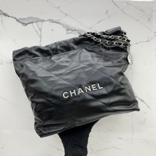 AS3260 CHANEL22 SMALL SHW MICROCHIPPED