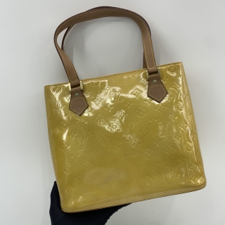 LOUIS VUITTON VERNIS M91004 HOUSTON SHOULDER BAG