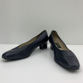 BALLY NAVY US8 PUMPS HEELS SHOES