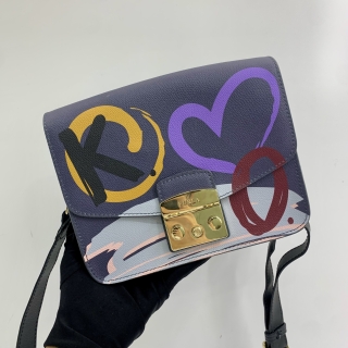 FURLA LEATHER METROPOLIS SHOUDLER BAG