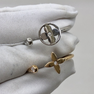 LOUIS VUITTON FINE JEWELRY RING MONOGRAM DESIGN AU750 W/DIAMOND RING SET*2
