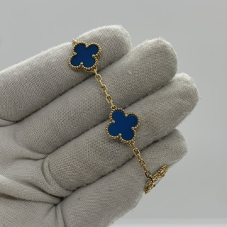 VAN CLEEF & ARPELS FINE JEWELRY BRACELET VINTAGE ALHAMBRA 5 MOTIF AGATE YG750 10.79G W/CERT 2024 JG049938