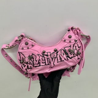 BALENCIAGA BAG LE CAGOLE XS SHOULDER GRAFFITI PINK WITH MIRROR 671309