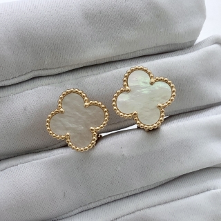 VAN CLEEF & ARPELS FINE JEWELRY EARRINGS EARRINGS MOP VINTAGE FULLSET 2024 7.47G JG980137