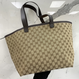 GUCCI BAG 788203 GUCCI GG CANVAS TORTISSIMA TOTE BAG W POUCH