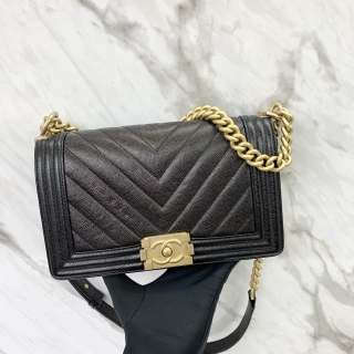 CHANEL BAG BOY CAVIAR SKIN CHEVRON MEDIUM 25CM GHW NO.24 FULLSET