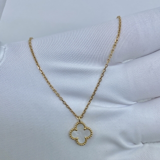 VAN CLEEF & ARPELS FINE JEWELRY NECKLACE SWEET ALHAMBRA MOTHER OF PEARL GHW W/CERT 2024 2.8G JG880733