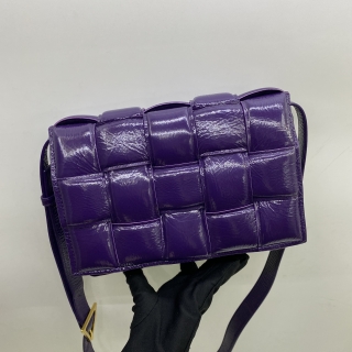 BOTTEGA VENETA BAG MAXI INTRECCIATO PADDED CASSETTE SHOULDER BAG NAVY