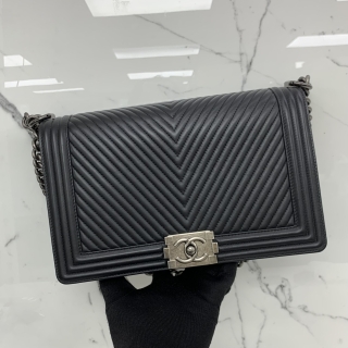 CHANEL BAG BOY CHEVRON 28CM MEDIUM NO.20 W/CARD 20014759