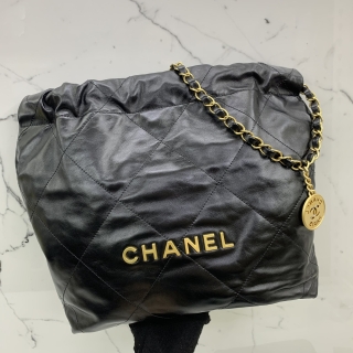 CHANEL BAG MATELASSE 22 SMALL CALF BLACK GHW (W POUCH) XPKXL2H0
