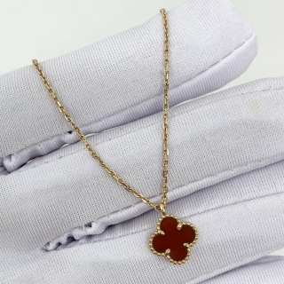 VAN CLEEF & ARPELS FINE JEWELRY NECKLACE SWEET ALHAMBRA 1 MOTIF CARNELIAN RG750 2.9G NECKLACE ONLY JC782589