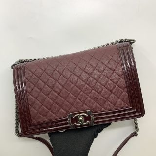 CHANEL BAG BOY CALFSKIN 28CM RED PATENT SHW NO.21 W/CARD 21378493