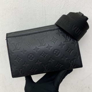 LOUIS VUITTON BAG M81115 SHADOW GASTON WEARABLE WALLET RFID