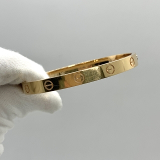 CARTIER FINE JEWELRY BRACELET LOVE BRACELET CLASSIC MODEL, ONE SCREW CLOSURE PG 31.8G 2025 SIZE 17 B6081717 372DXM