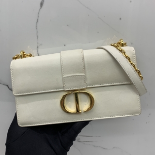 DIOR BAG MONTAIGNE LEATHER CHAIN SHOULDER WHITE 86-MA-1212