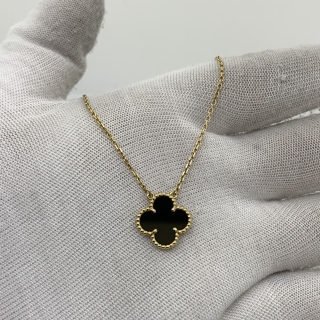 VAN CLEEF & ARPELS FINE JEWELRY NECKLACE VINTAGE ALHAMBRA ONYX YG750 W/CERT 2018 5.1G JA223431