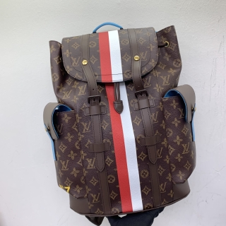 LOUIS VUITTON BAG CHRISTOPHER PM DEFILE HOMME 2022