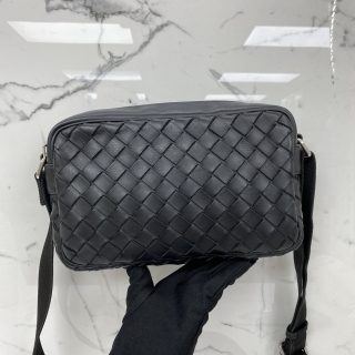 BOTTEGA VENETA BAG INTRECCIATO CAMERA SHOULDER P02260341K