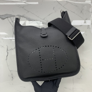 HERMES BAG EVELYN III 29 PM PHW W STAMP