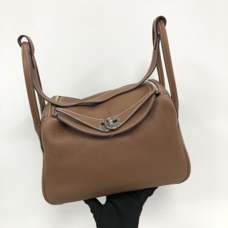 HERMES BAG LINDY 26 CLEMENCE GOLD W STAMP