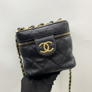 CHANEL BAG MATELASSE AS3228 VANITY 2WAY W/MIRROR BLACK MICROCHIPPED J5HPPEGG