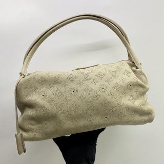 LOUIS VUITTON BAG MAHINA M93825 GALATEA MM TJ3101