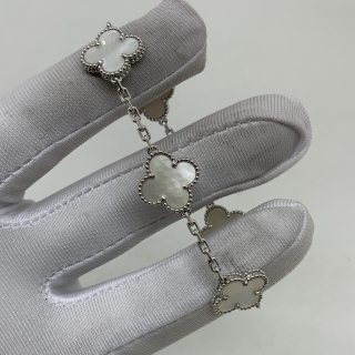 VAN CLEEF & ARPELS FINE JEWELRY BRACELET ALHAMBRA 5 MOTIF WG750 WHITE MOP 11.55G FULL SET W/CERT 2024 JG206186