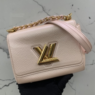 LOUIS VUITTON BAG TAURILLON TWIST PM RFID