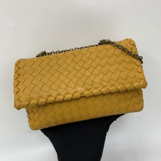 BOTTEGA VENETA BAG OLYMPIA CHAIN SHOULDER YELLOW WITH MIRROR