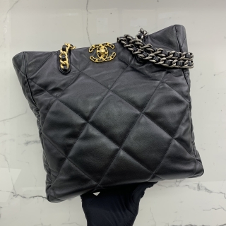 CHANEL BAG CHANEL19 CHAIN TOTE AS3519 RFID A5X0198E