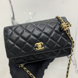 CHANEL BAG MATELASSE LAMBSKIN WALLET ON CHAIN BLACK CRUSH RFID MICROCHIPPED A04E01LA