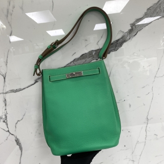 HERMES BAG SO KELLY 22 GREEN SQUARE STAMP P SHW