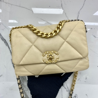 CHANEL BAG LAMBSKIN AS1160 CHANEL19 SMALL GHW BEIGE MICROCHIPPED GPN8EETG