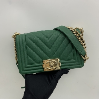 CHANEL BAG MINI BOI CHEVRON GHW NO28 20CM