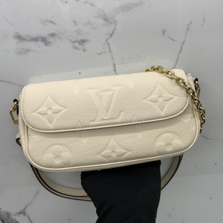 LOUIS VUITTON BAG EMPREINTE M82210 WALLET ON CHAIN IVY WHITE