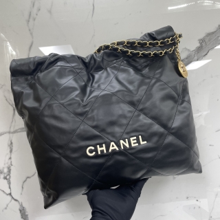CHANEL BAG CHANEL 22 MEDIUM LAMBKSIN ENAMEL HARDWARE BLACK